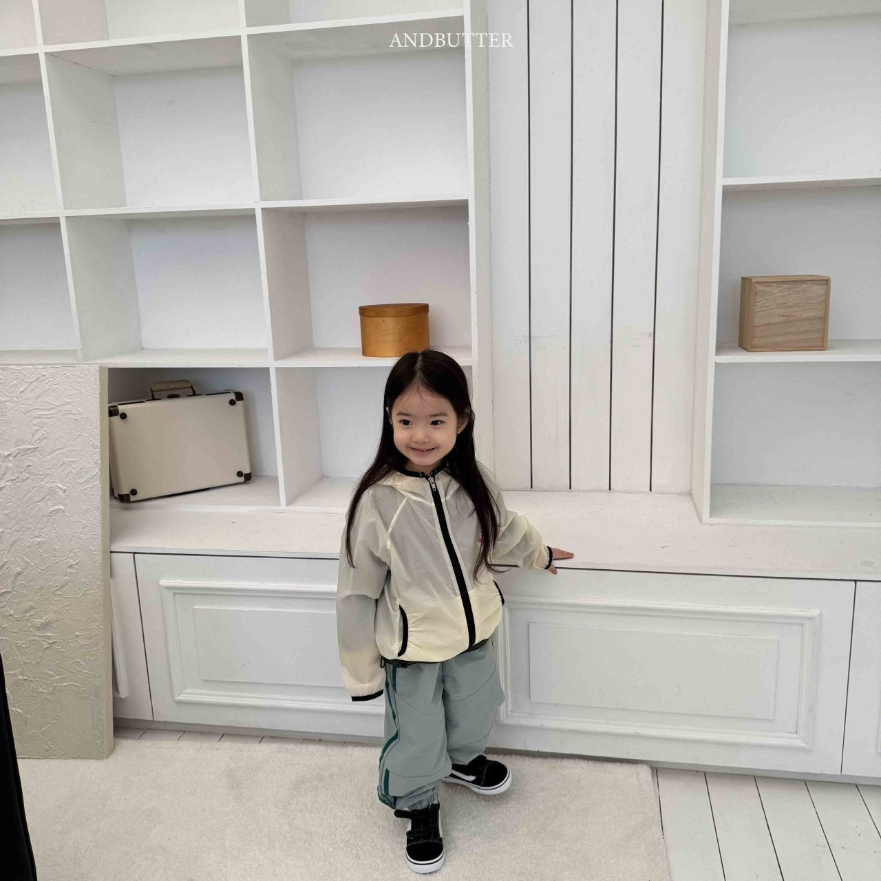 《予約》Light Wind Hoodie / andbutter