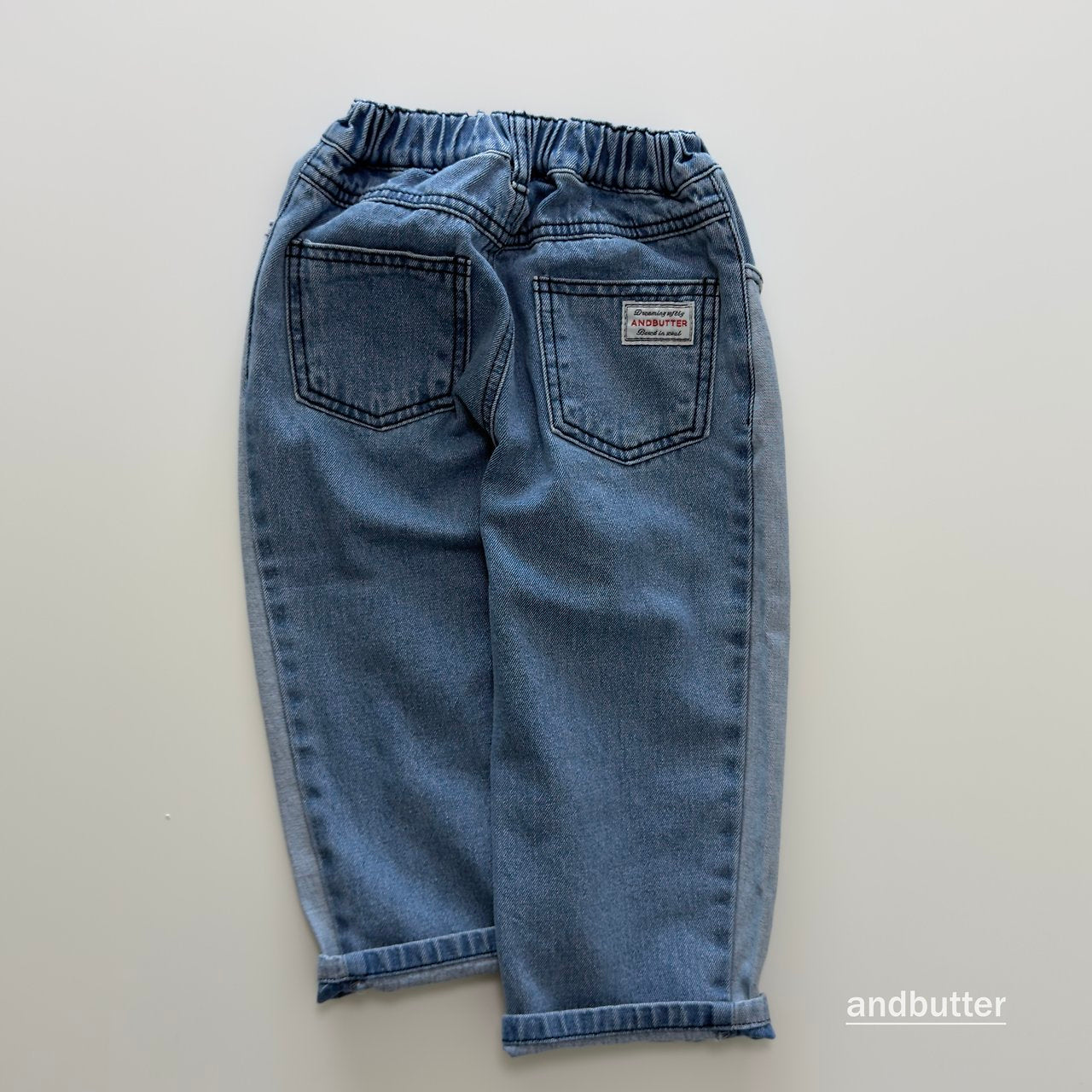 《予約》Curved  Denim Pants / ANDBUTTER