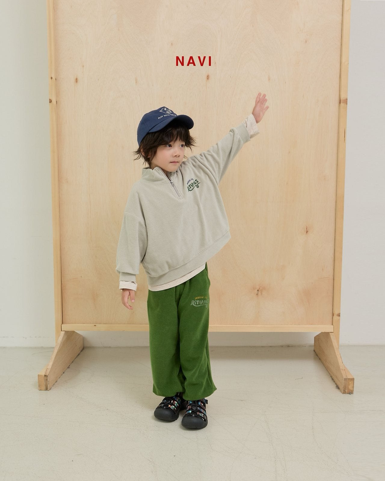 《予約》Morning Half-Zip / navi.