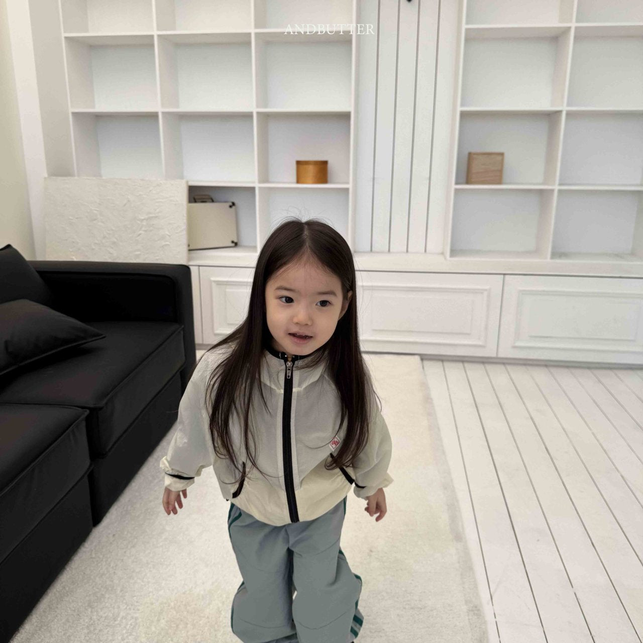 《予約》Light Wind Hoodie / andbutter