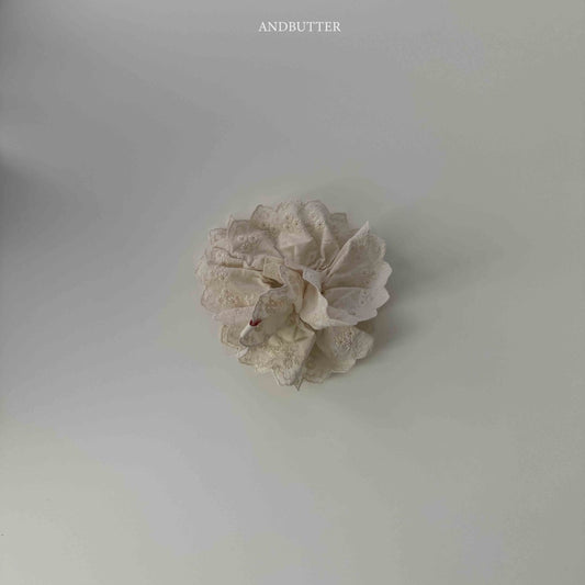 《予約》Candy lace scrunchies / andbutter