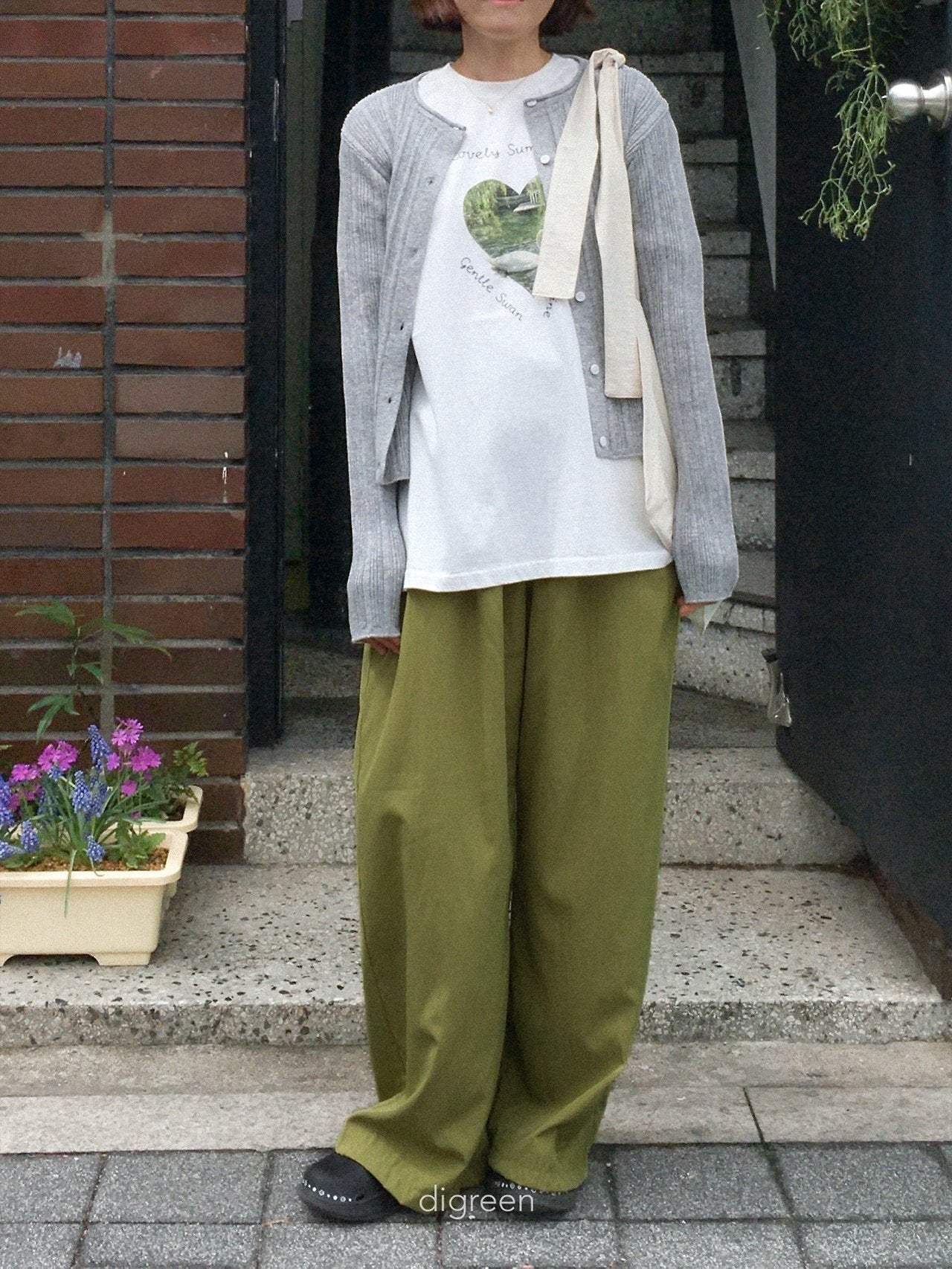 《予約》Pure Swan Tee / digreen (mom)