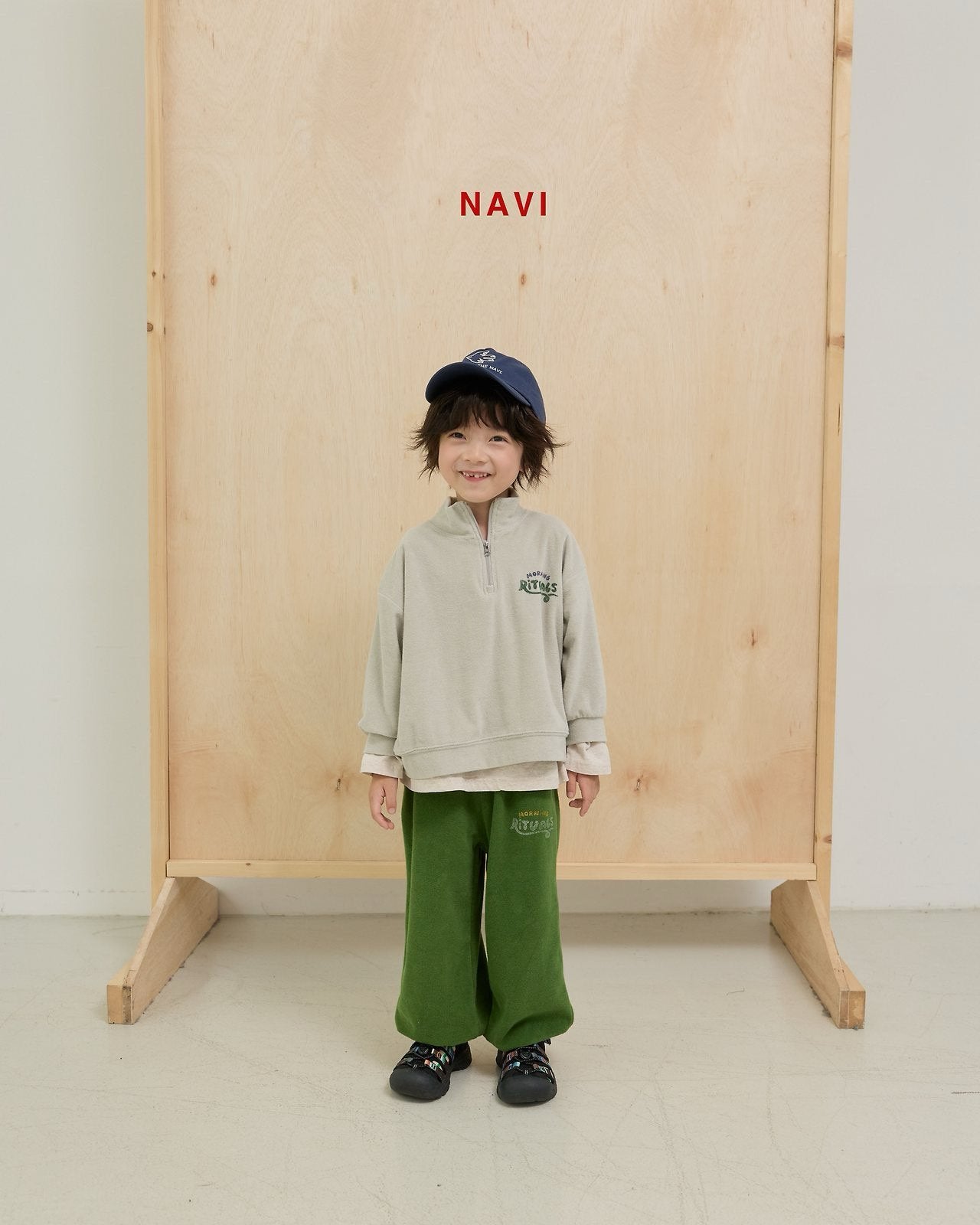《予約》Morning Half-Zip / navi.