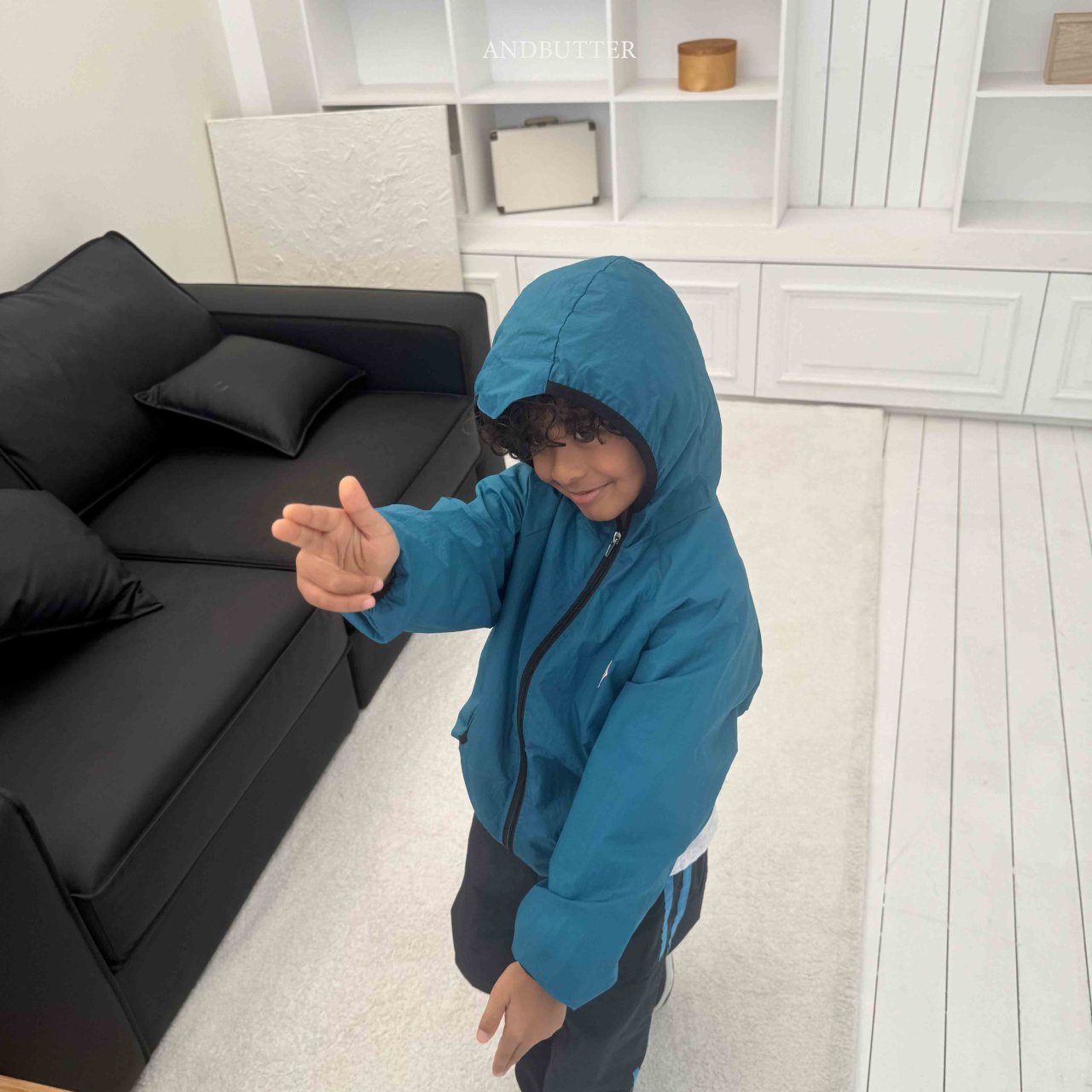 《予約》Light Wind Hoodie / andbutter