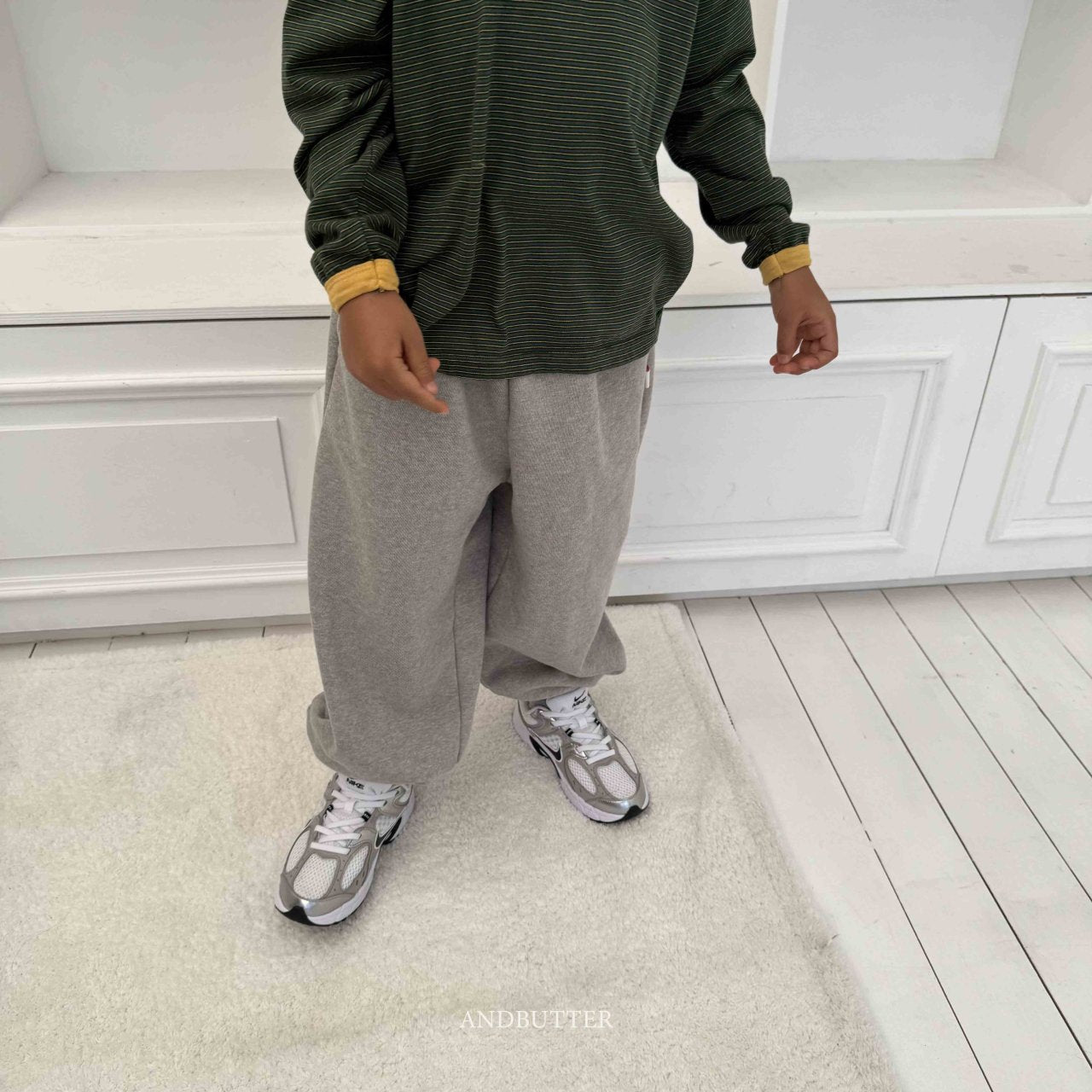 《予約》Pocket Jogger Pants / andbutter