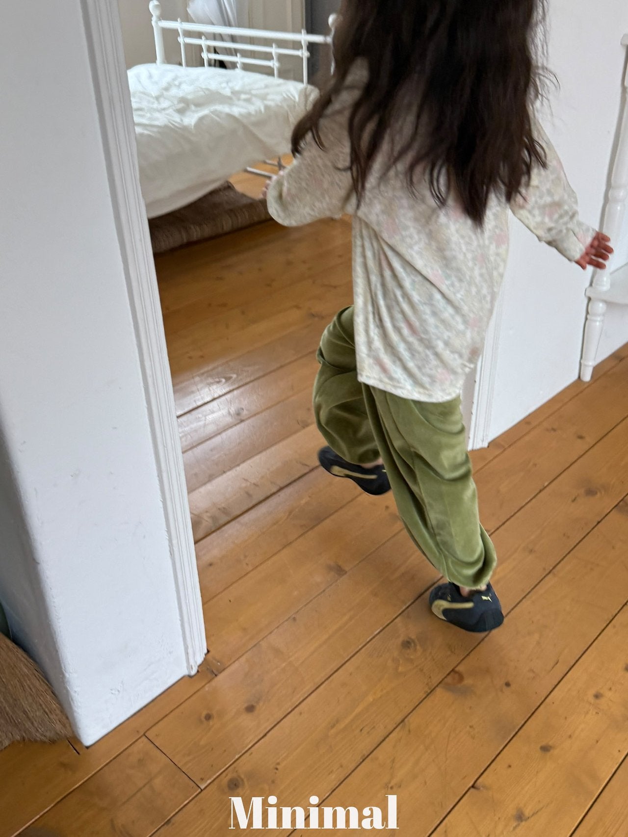 《予約》Velour Button Jogger Pants / MINIMAL