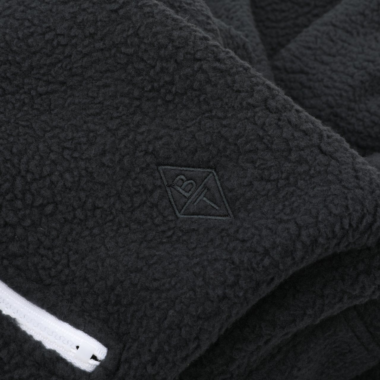 《予約》Cord Half Zip-up / BETTER J.