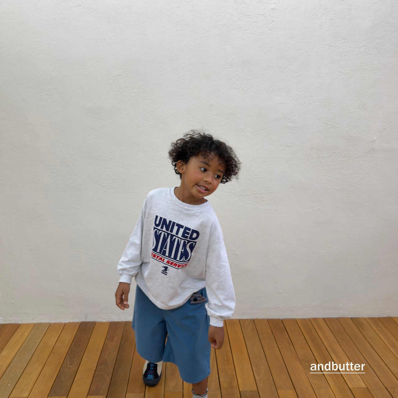 《予約》Service Graphic Tee / ANDBUTTER