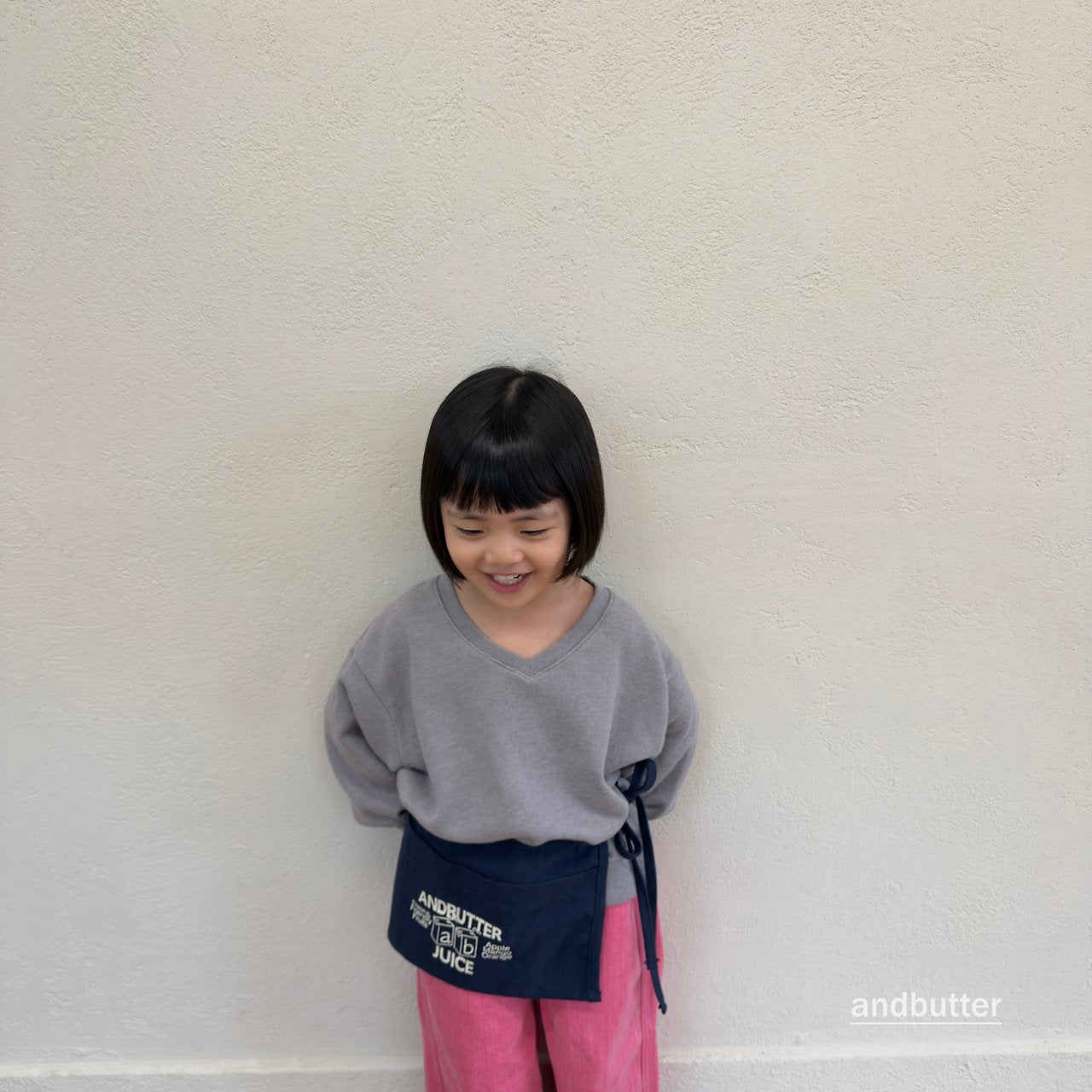 《予約》Soft V Neck Man to Man / ANDBUTTER