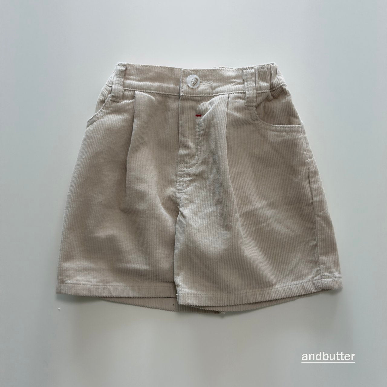《予約》Heart Pocket Corduroy Shorts / ANDBUTTER