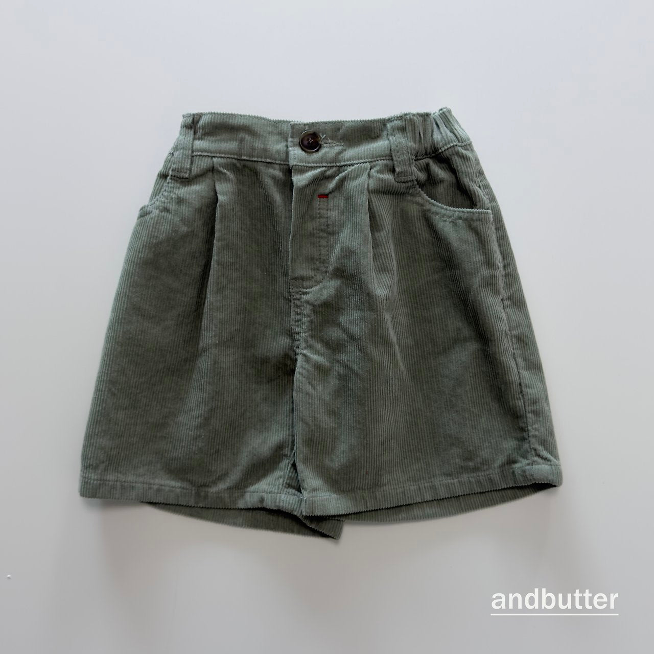 《予約》Heart Pocket Corduroy Shorts / ANDBUTTER