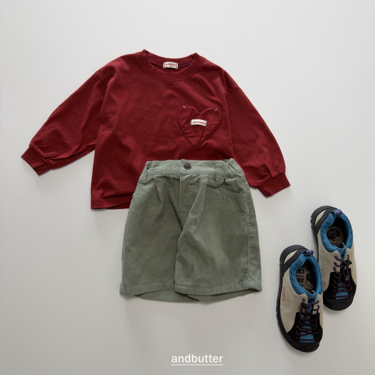 《予約》Heart Pocket Corduroy Shorts / ANDBUTTER