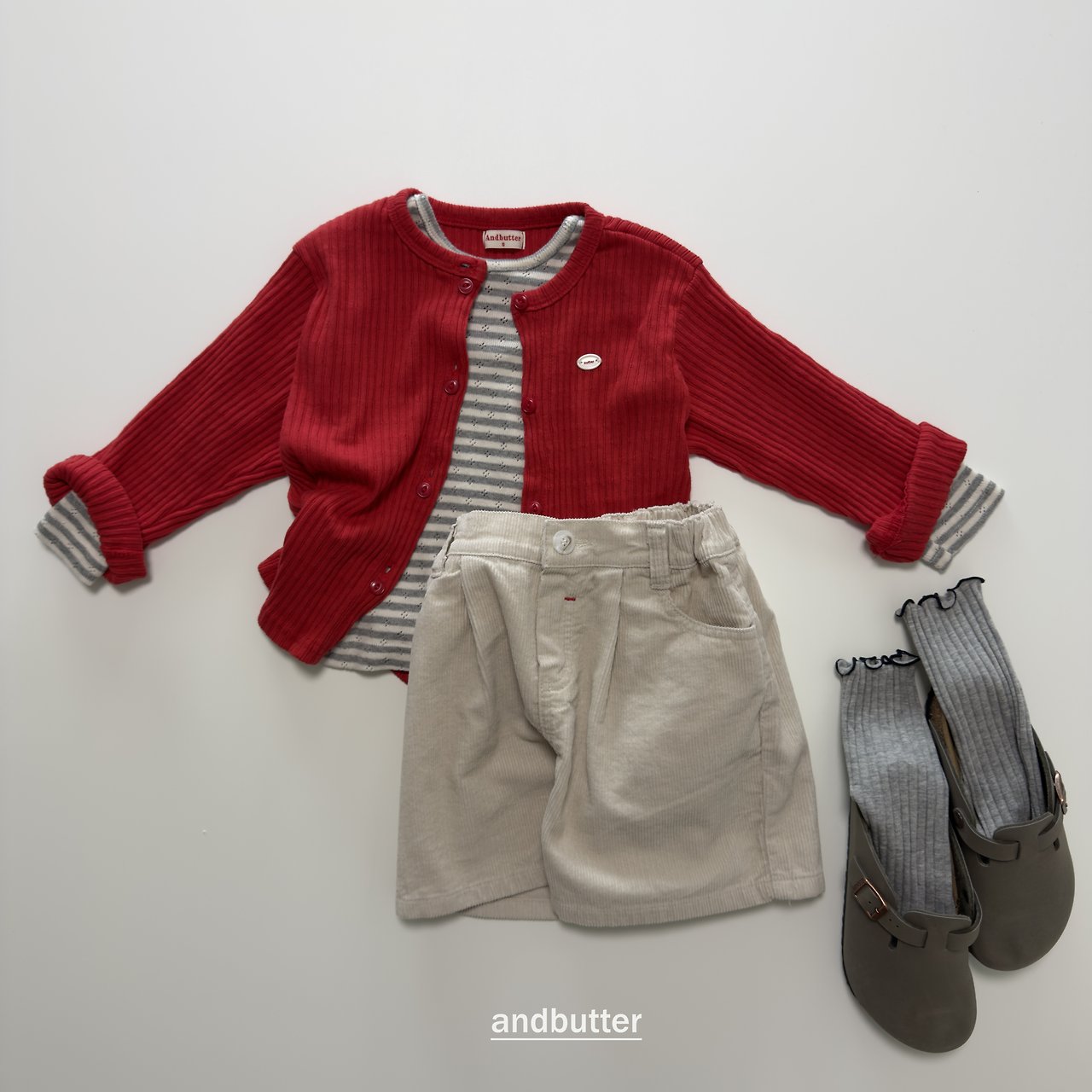 《予約》Heart Pocket Corduroy Shorts / ANDBUTTER
