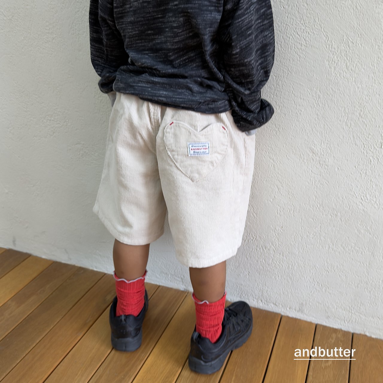 《予約》Heart Pocket Corduroy Shorts / ANDBUTTER