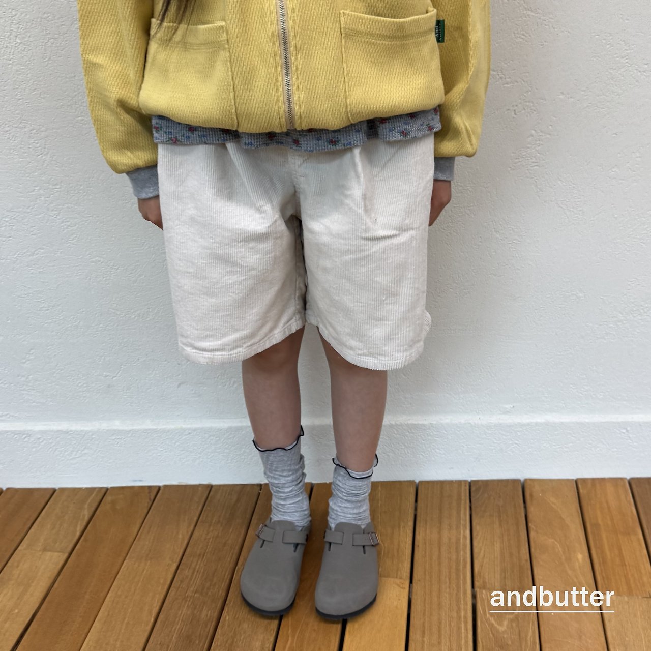《予約》Heart Pocket Corduroy Shorts / ANDBUTTER