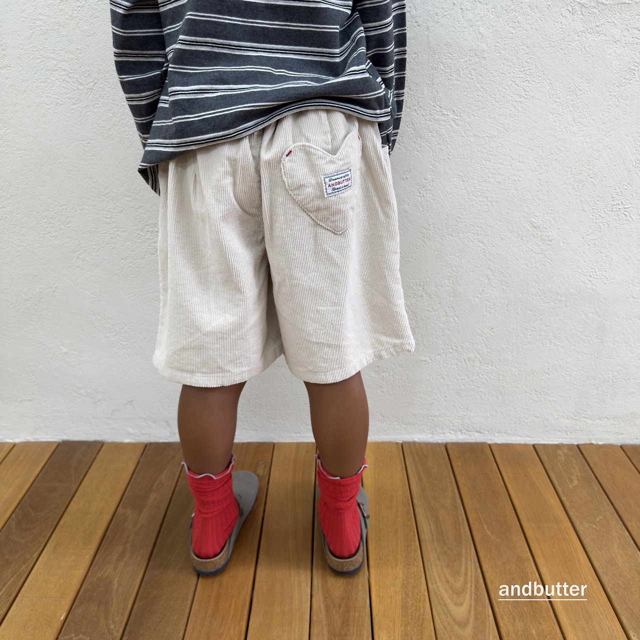 《予約》Heart Pocket Corduroy Shorts / ANDBUTTER