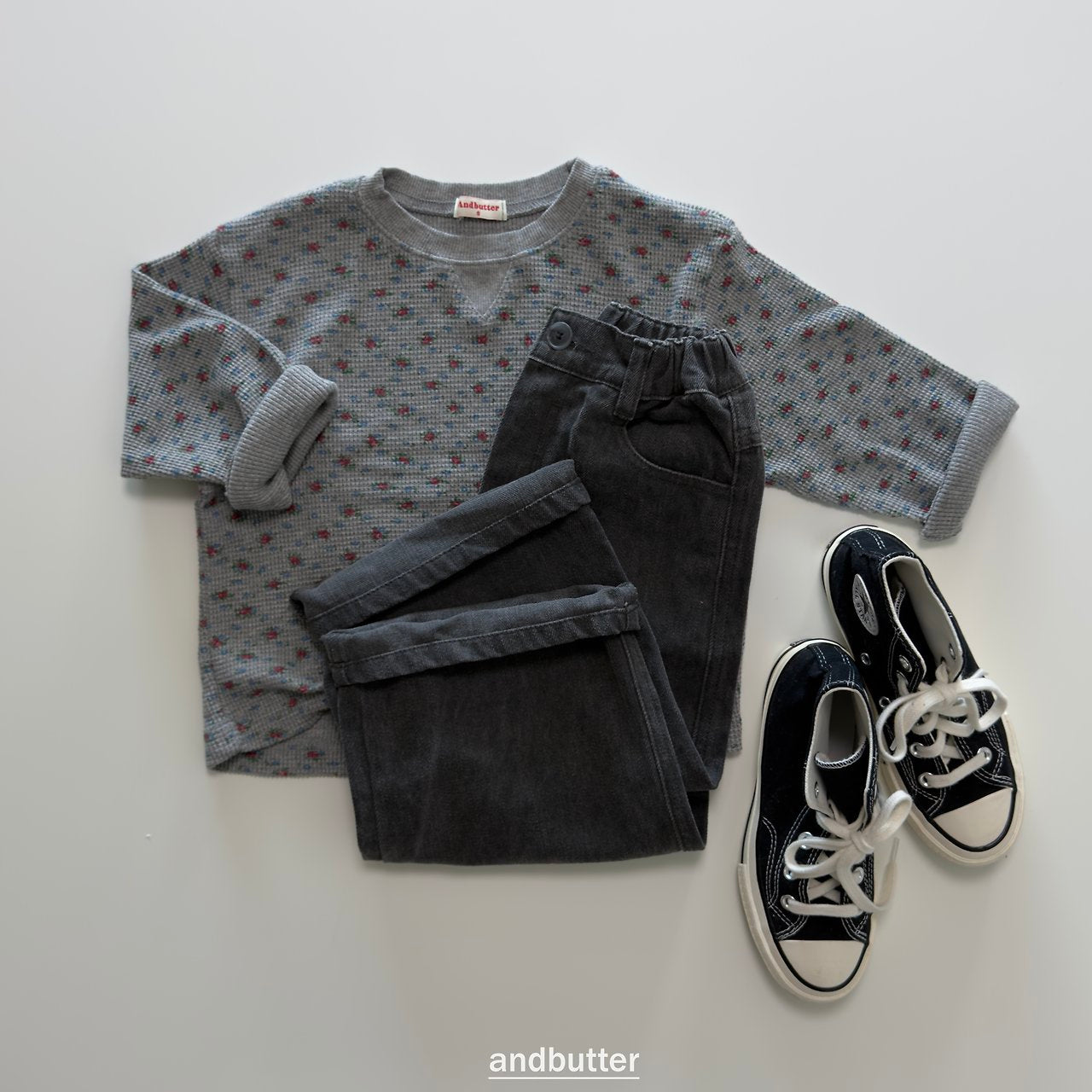 《予約》Cozy Flower T-Shirt / ANDBUTTER