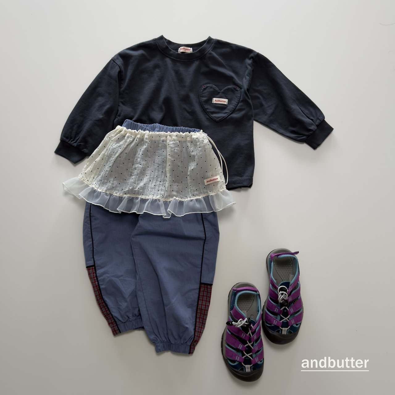 《予約》Autumn Pocket T-Shirt / ANDBUTTER