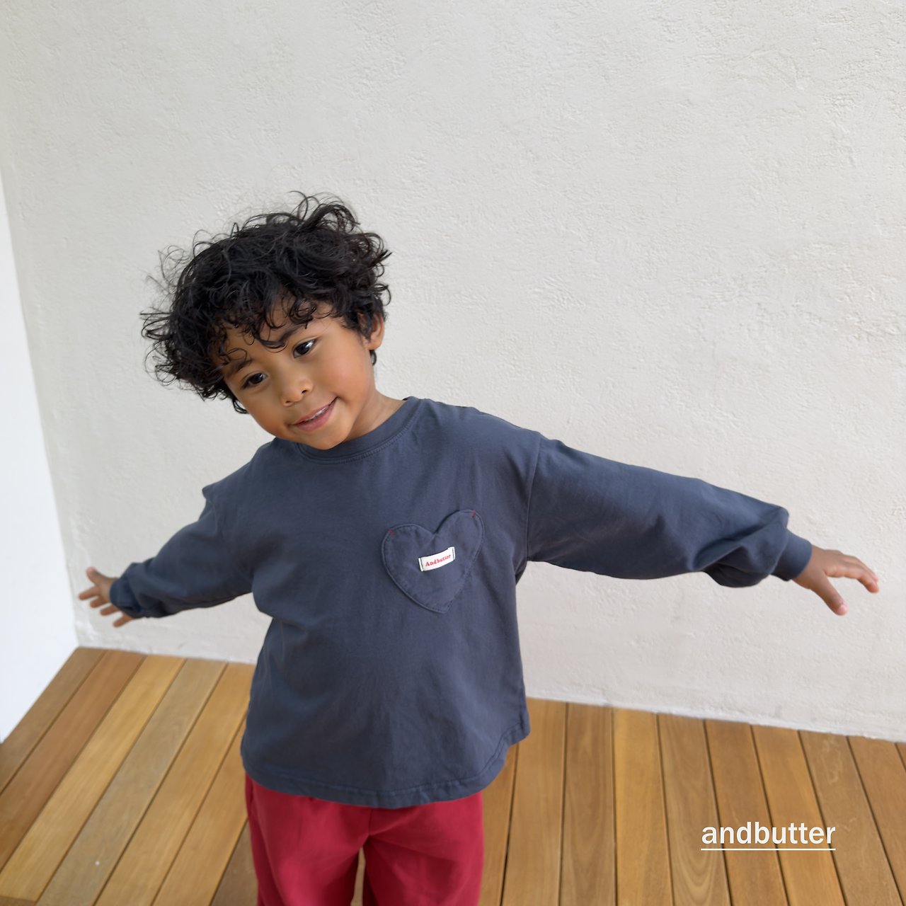 《予約》Autumn Pocket T-Shirt / ANDBUTTER