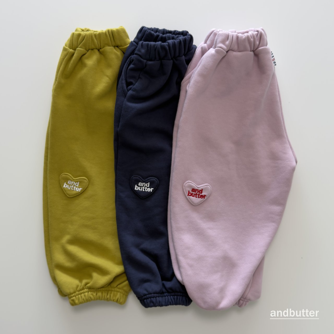 《予約》Mini Heart Jogger Pants / ANDBUTTER