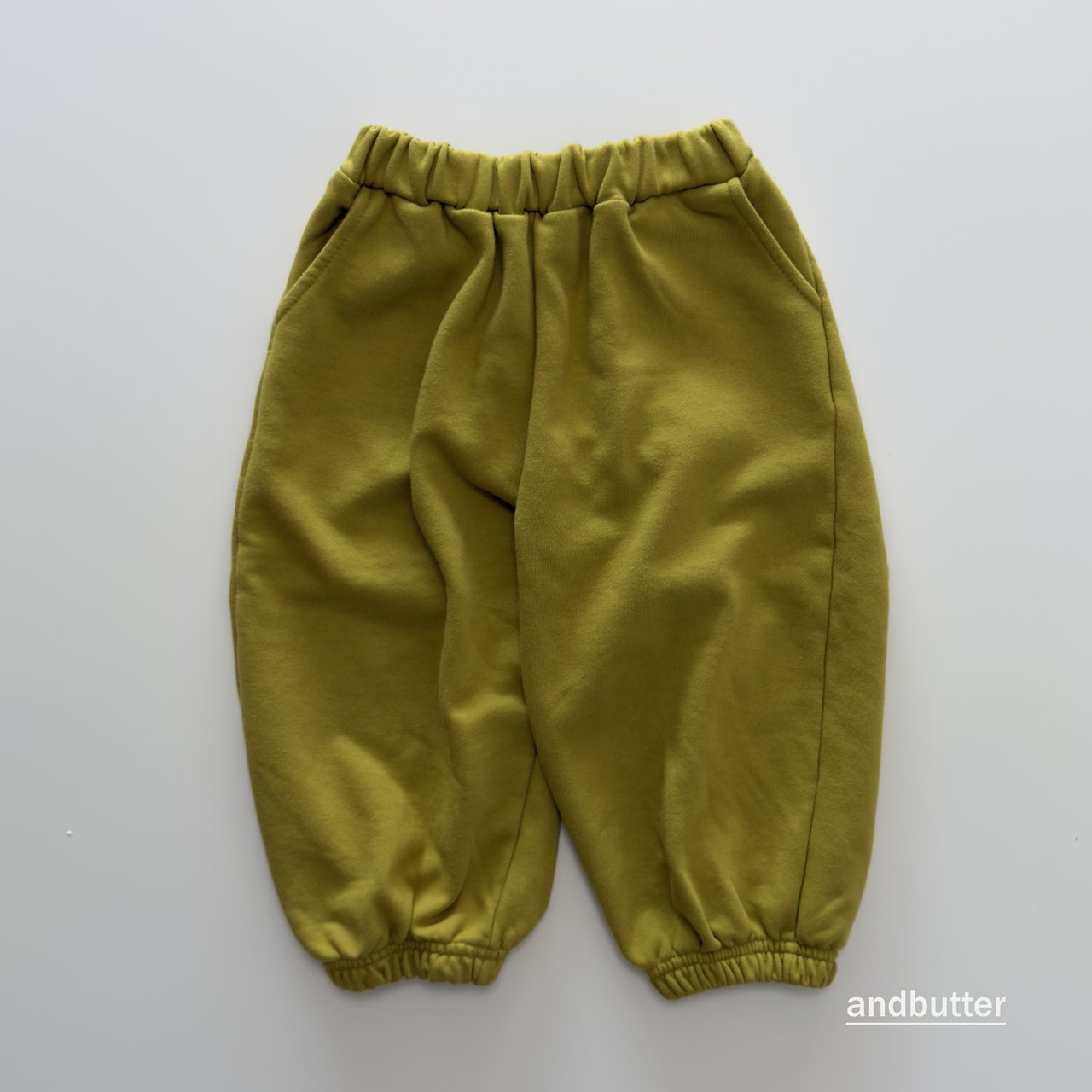 《予約》Mini Heart Jogger Pants / ANDBUTTER