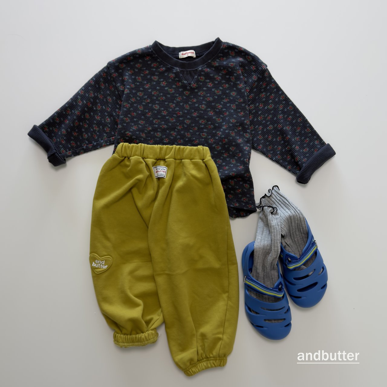 《予約》Mini Heart Jogger Pants / ANDBUTTER