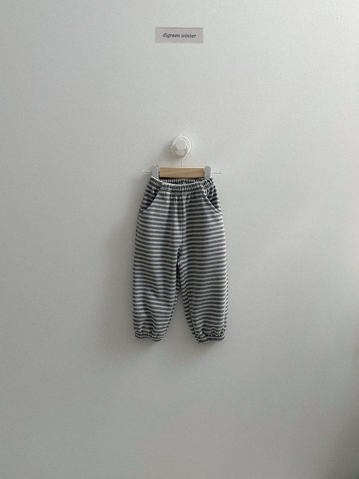 《予約》Cherry ST Jogger Pants / digreen