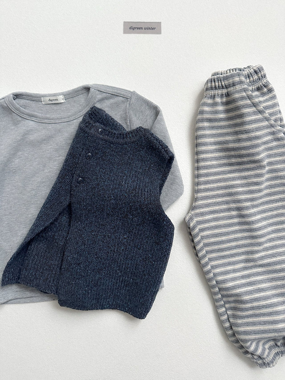 《予約》Cherry ST Jogger Pants / digreen