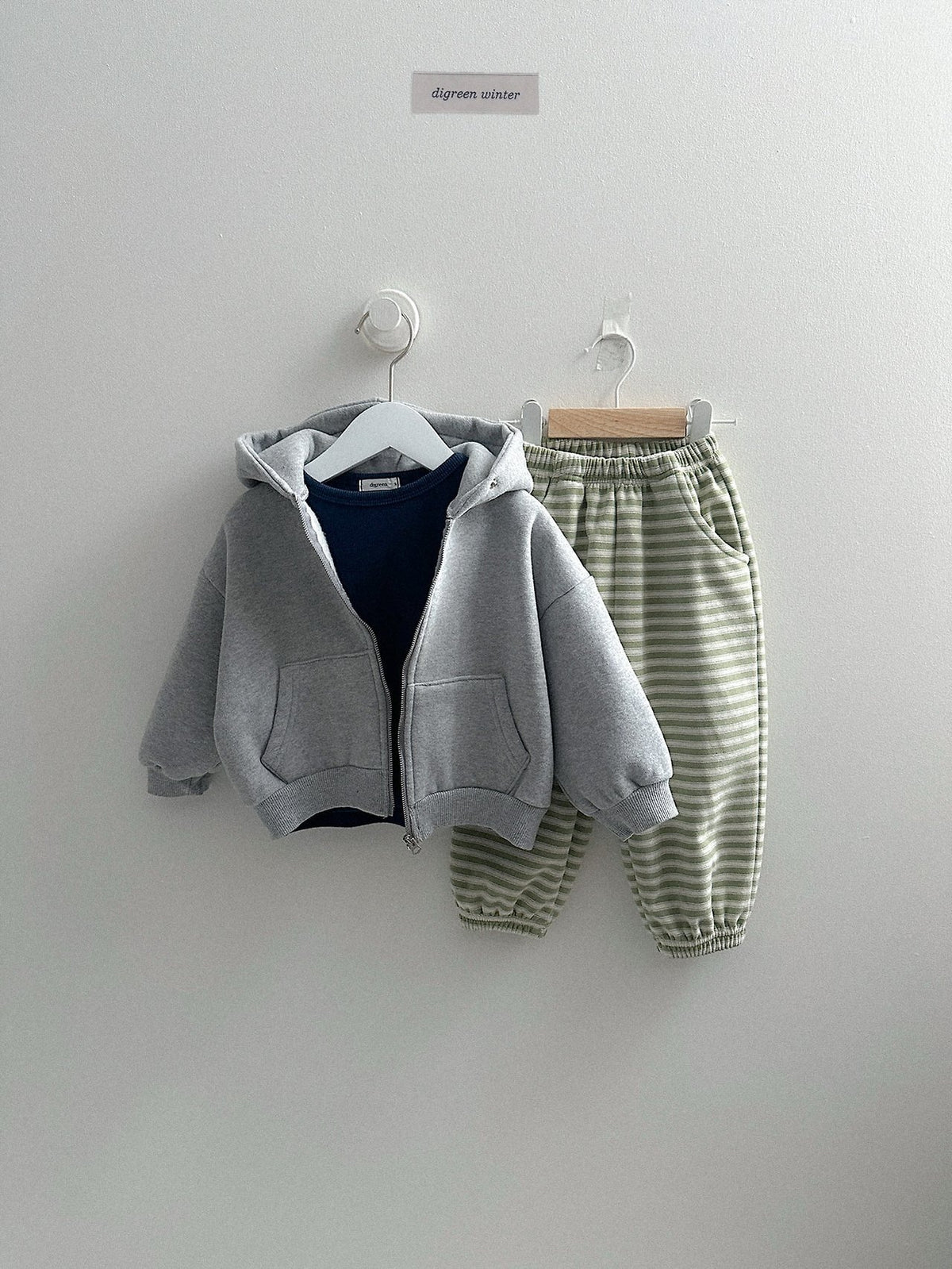 《予約》Cherry ST Jogger Pants / digreen
