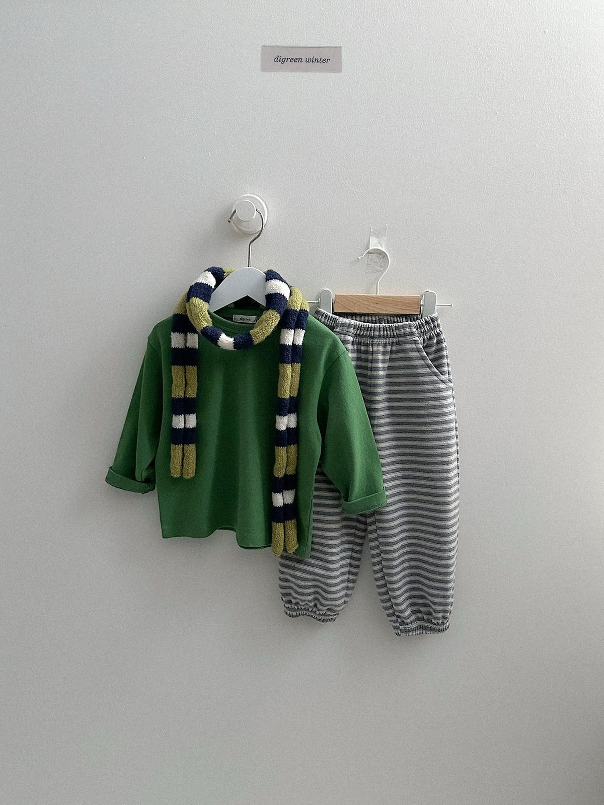 《予約》Cherry ST Jogger Pants / digreen