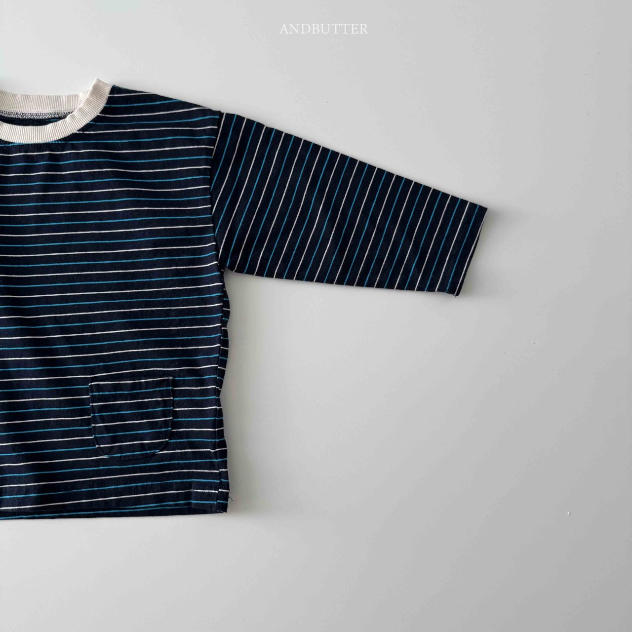 《予約》Miu Pocket Tee / andbutter