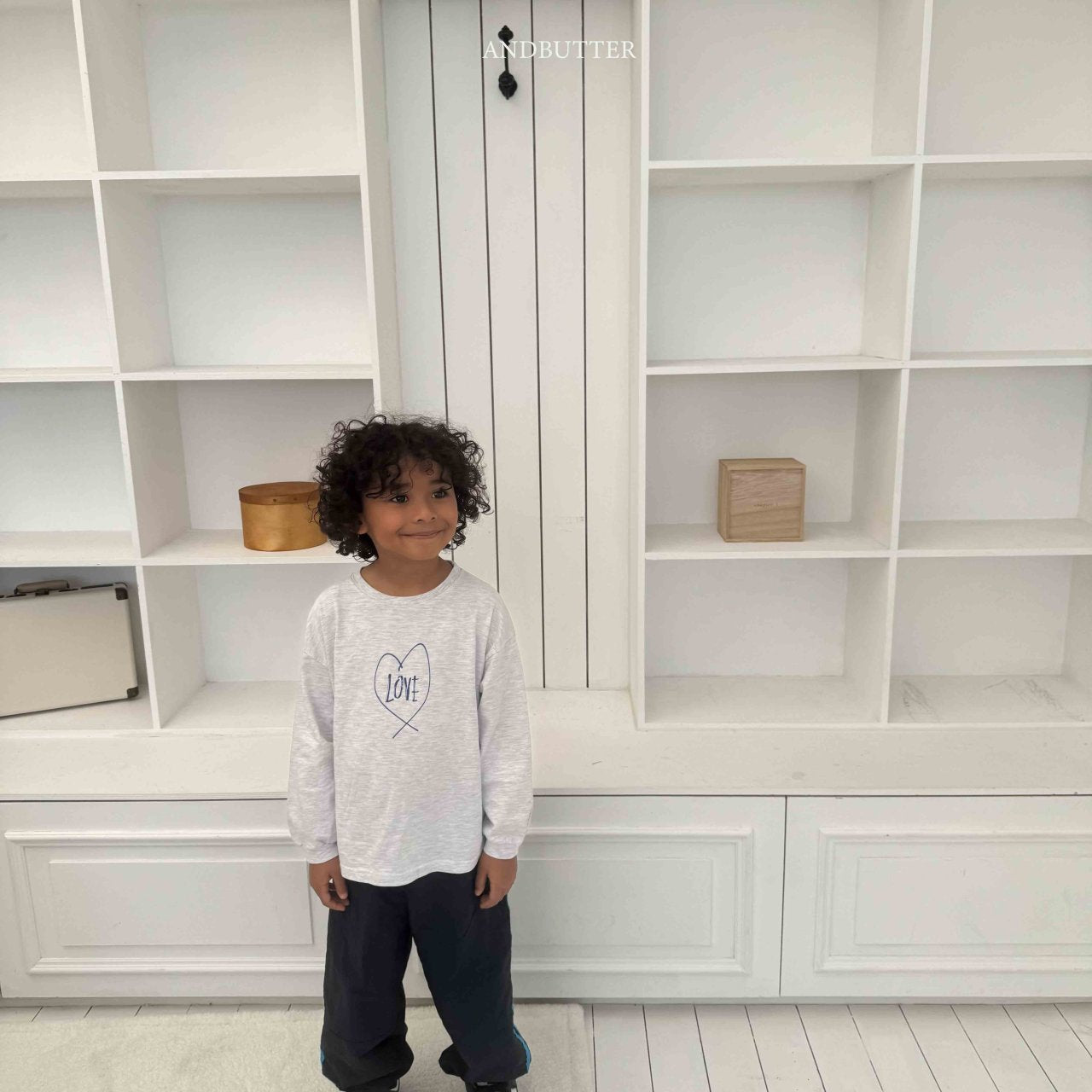 《予約》Drawing Love Tee / andbutter