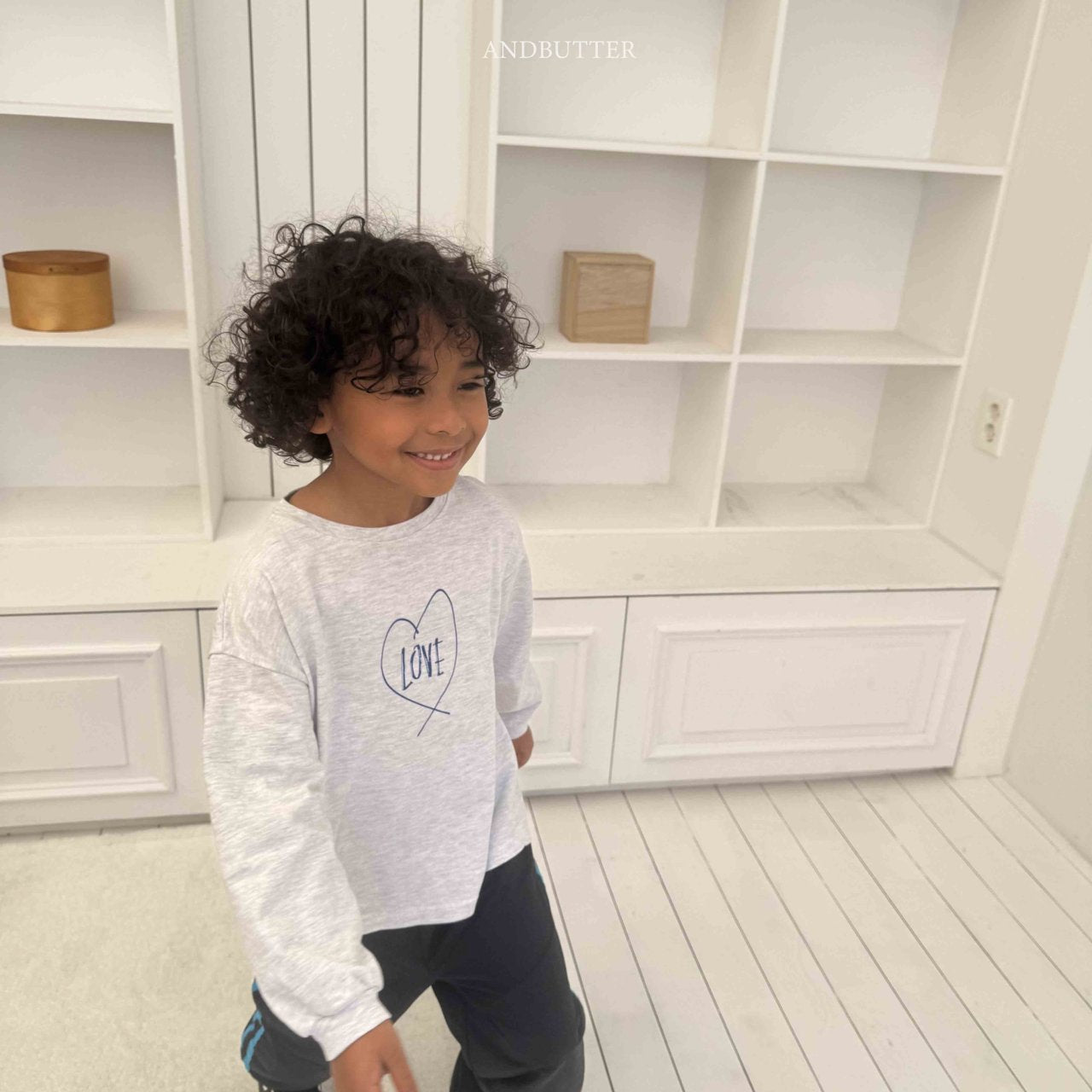 《予約》Drawing Love Tee / andbutter