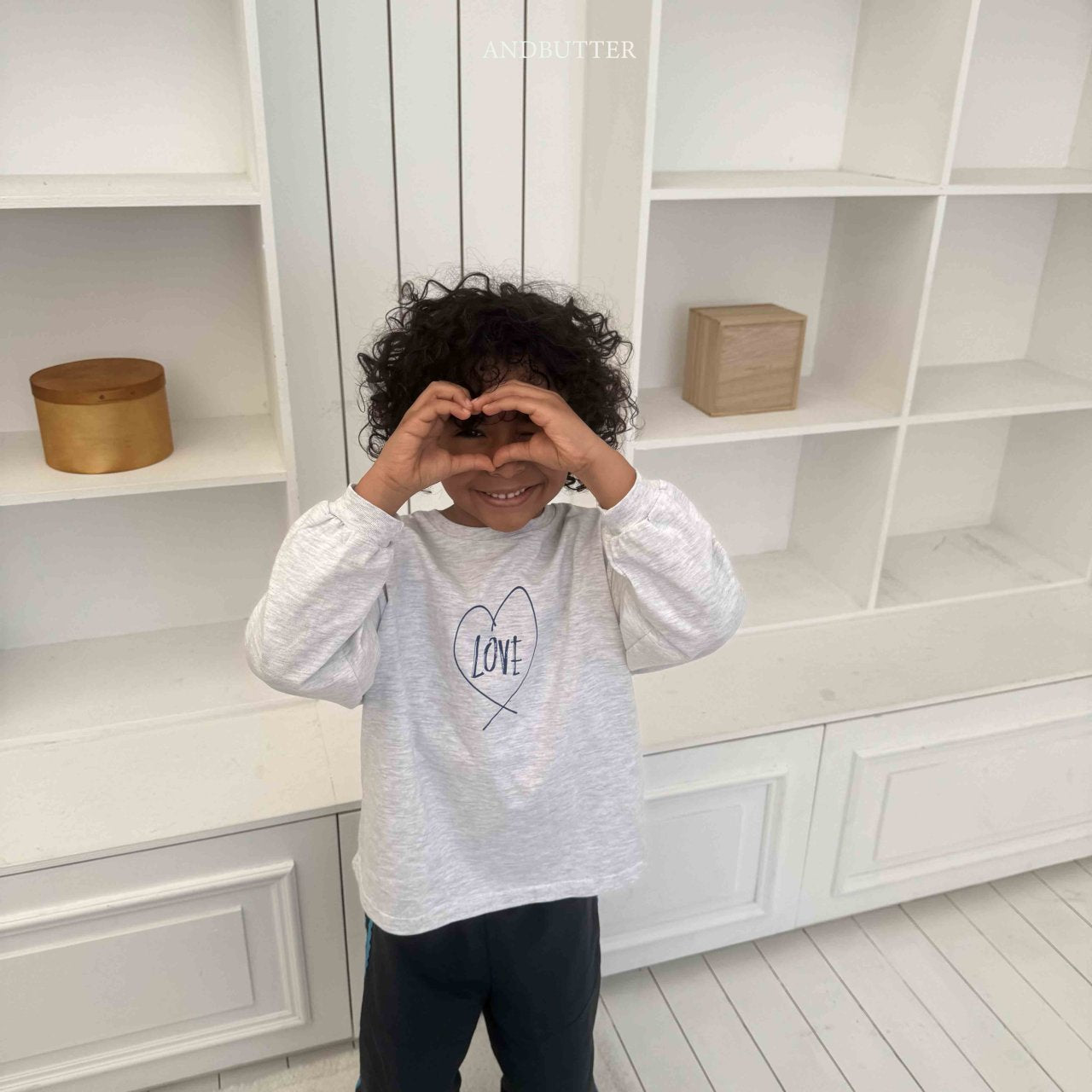 《予約》Drawing Love Tee / andbutter