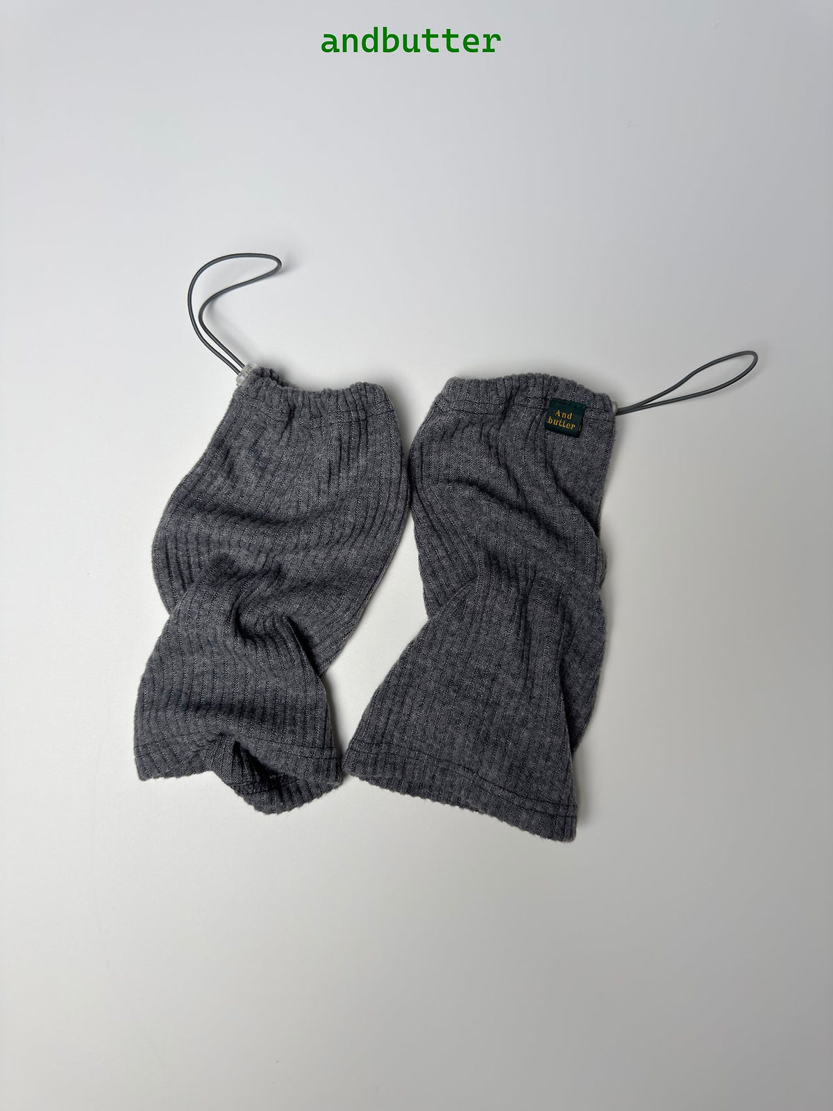《予約》Knit Leg Warmers / ANDBUTTER
