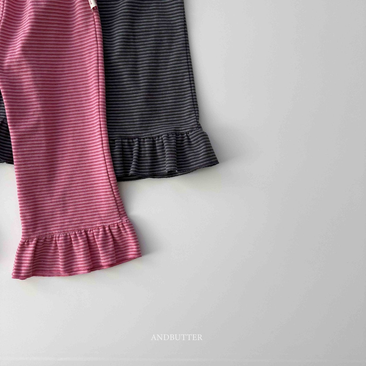 《予約》Frill Bootcut Pants / andbutter