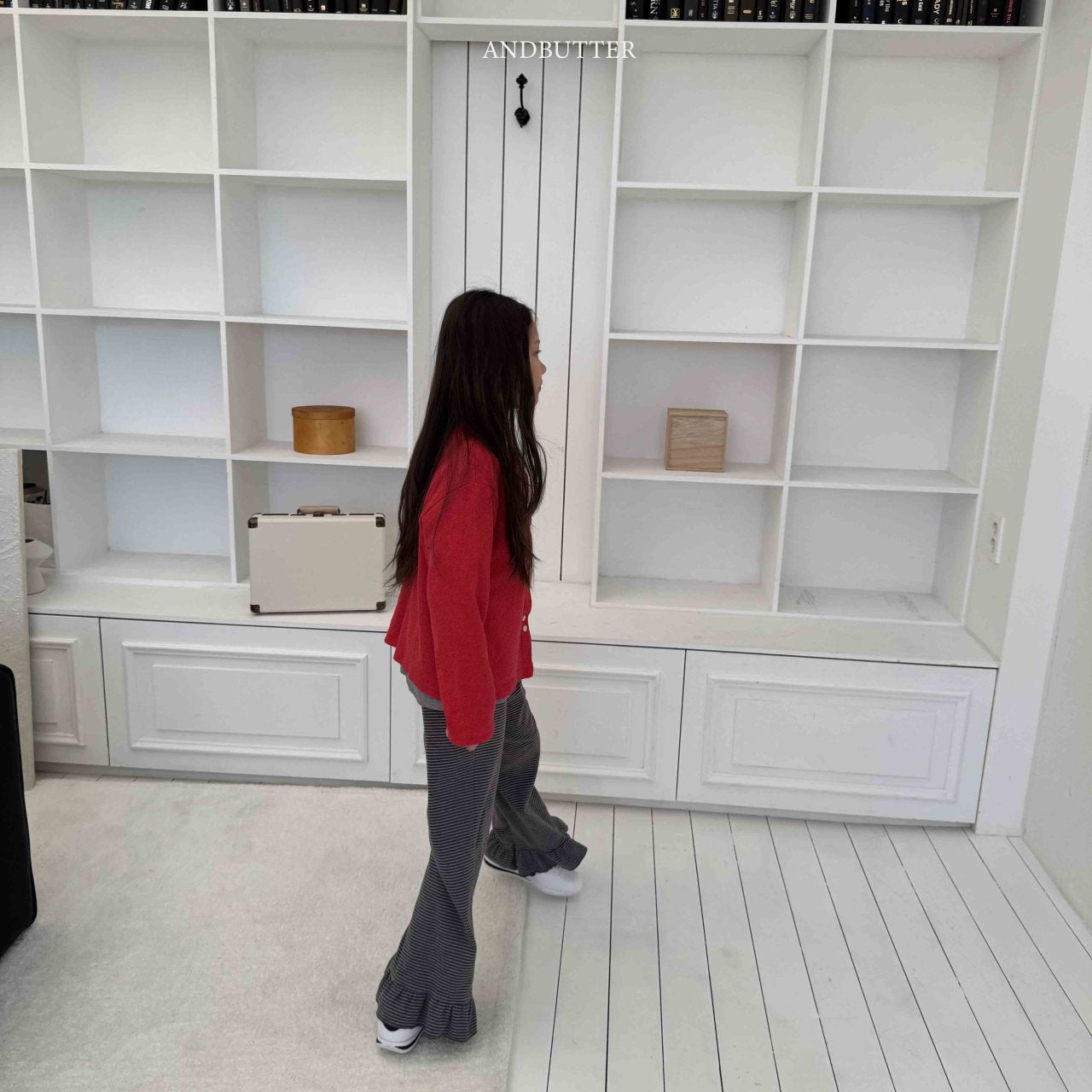 《予約》Frill Bootcut Pants / andbutter