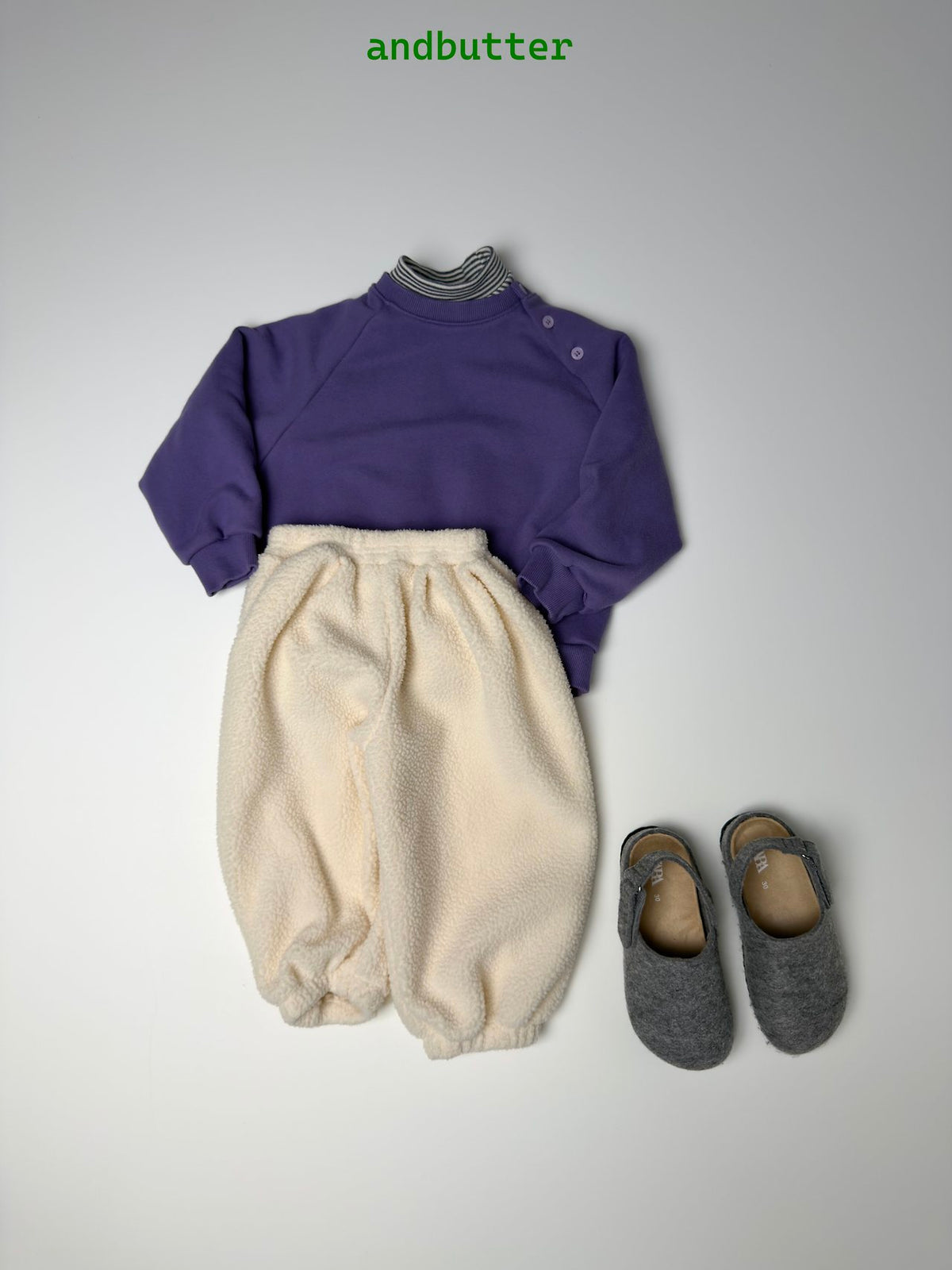 《予約》Button Raglan Sweat / ANDBUTTER
