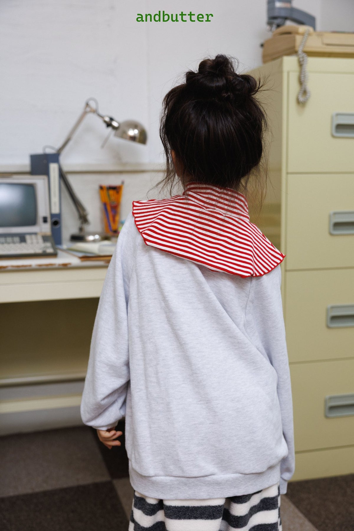 《予約》Button Raglan Sweat / ANDBUTTER