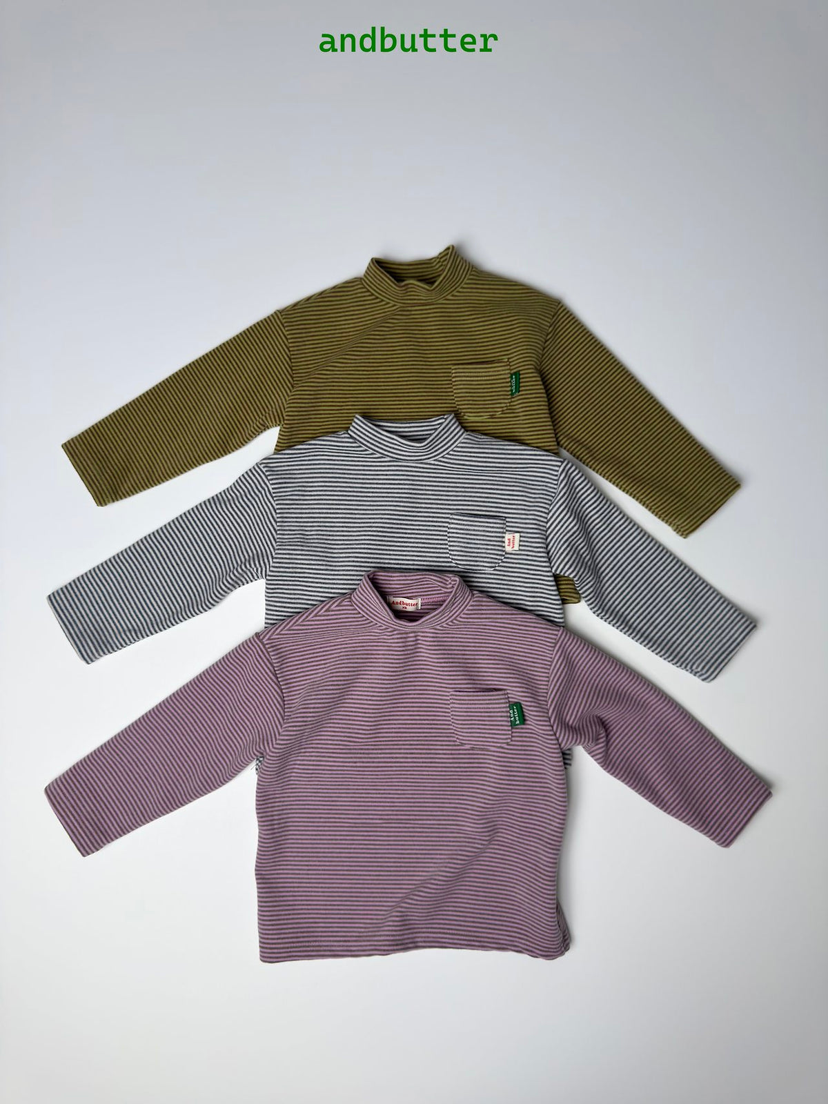 《予約》Mini Pocket Mock Neck / ANDBUTTER