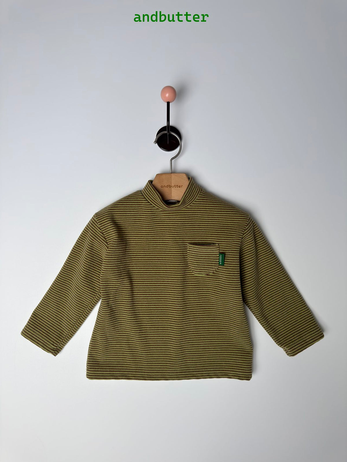 《予約》Mini Pocket Mock Neck / ANDBUTTER