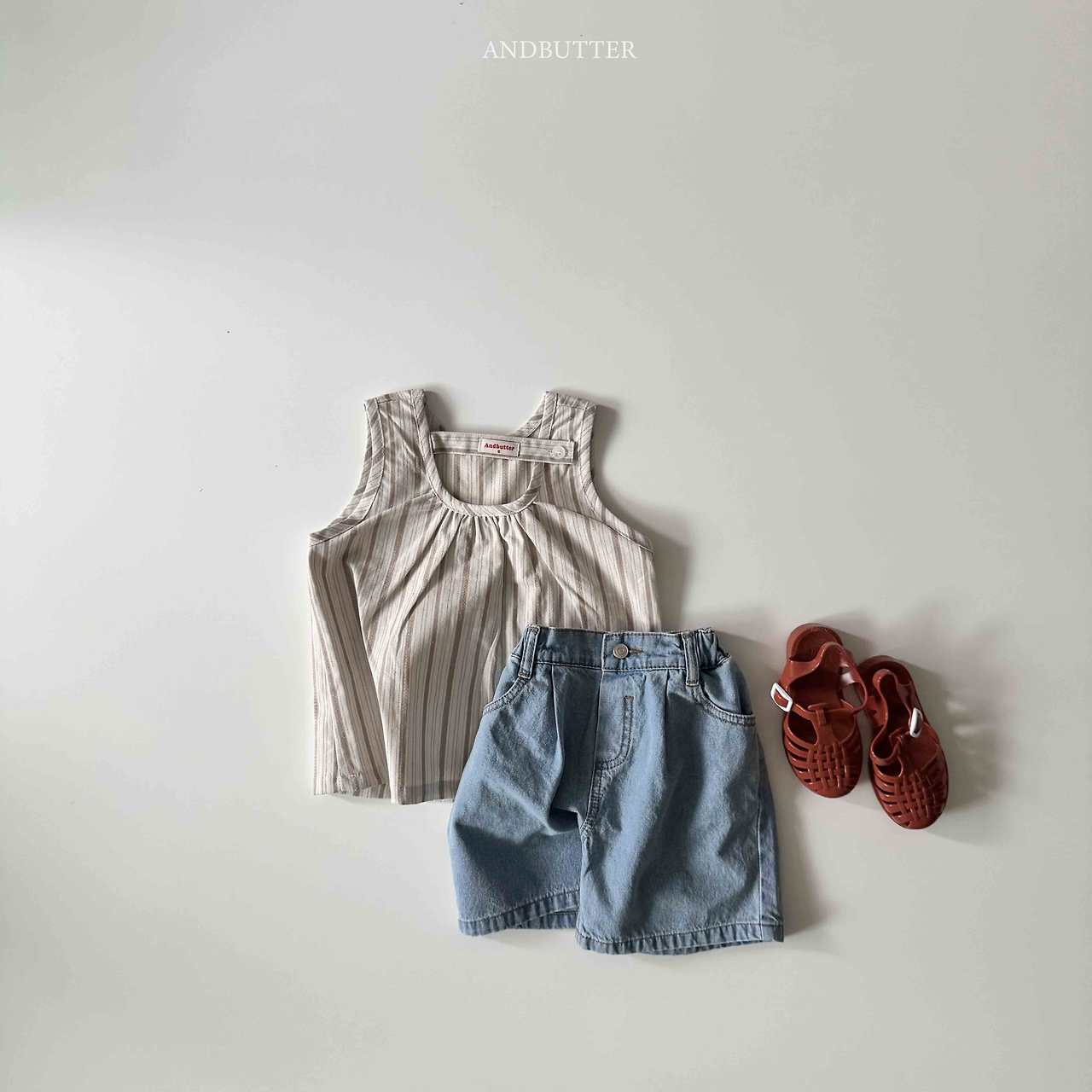 《予約》Natural Button Sleeveless / andbutter