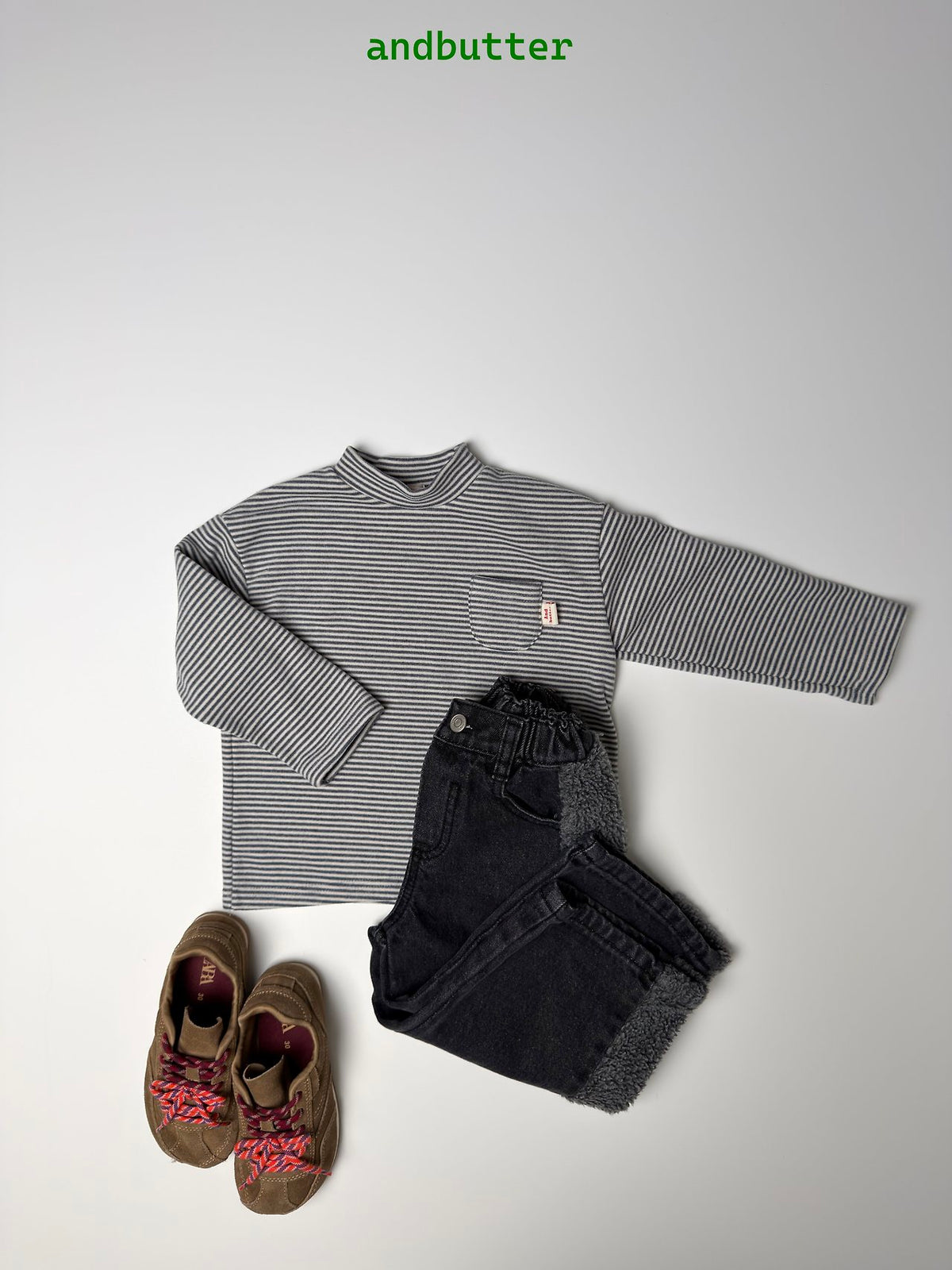 《予約》Mini Pocket Mock Neck / ANDBUTTER