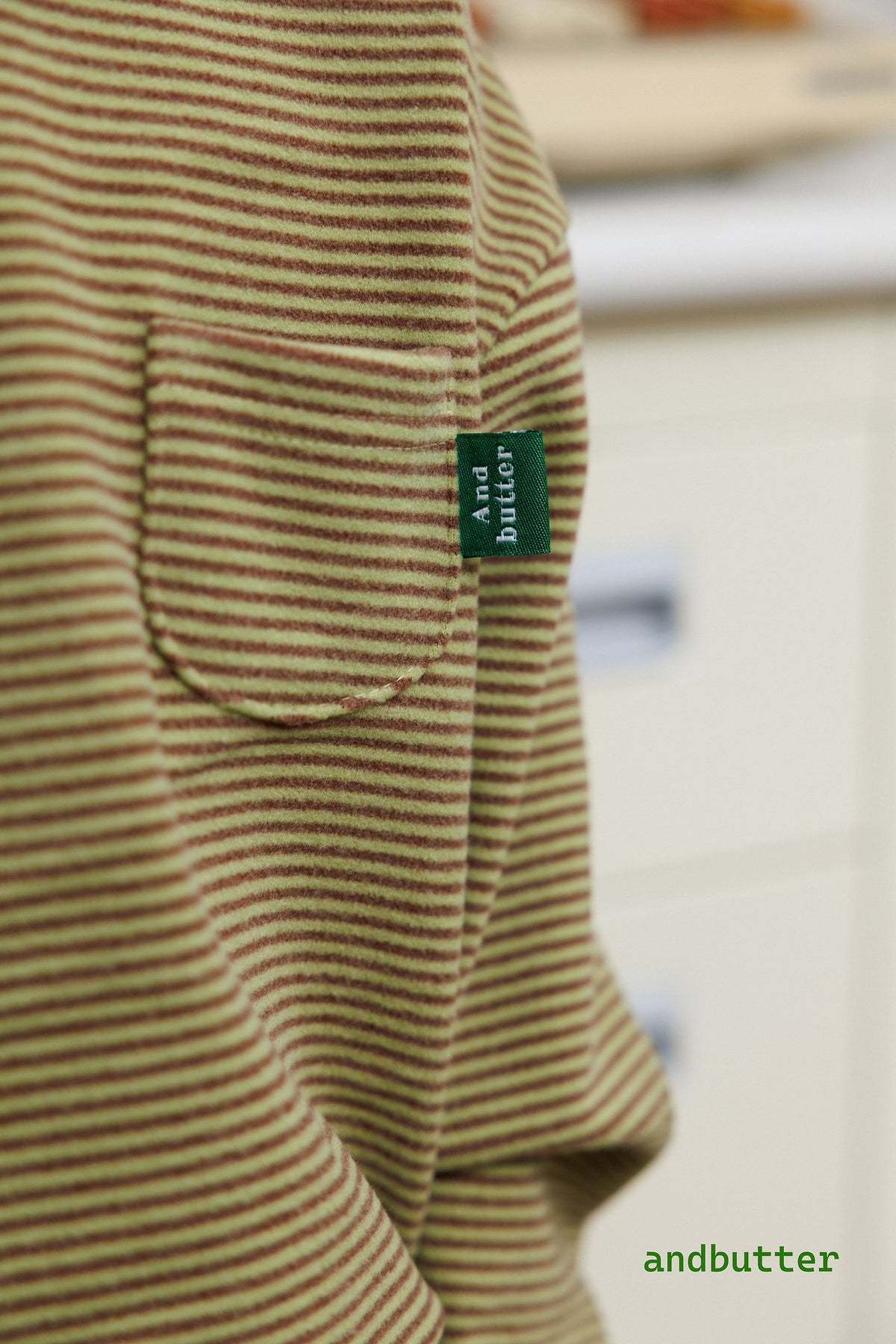 《予約》Mini Pocket Mock Neck / ANDBUTTER