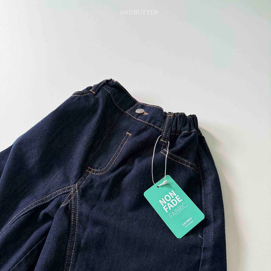 《予約》Non-Fade Bermuda Pants / andbutter