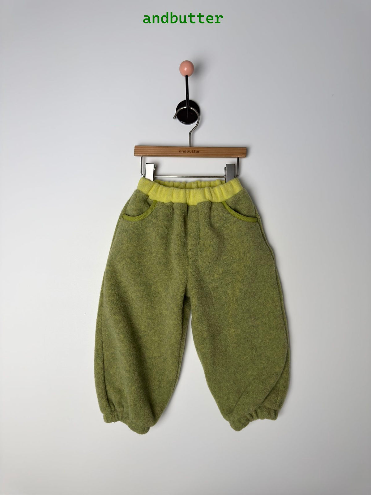 《予約》Pocket Jogger Pants / ANDBUTTER