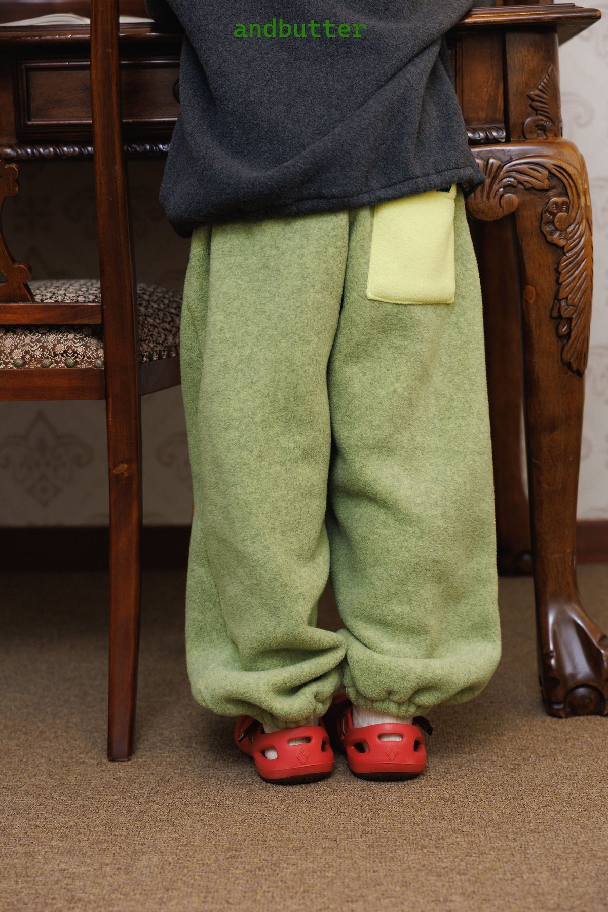 《予約》Pocket Jogger Pants / ANDBUTTER