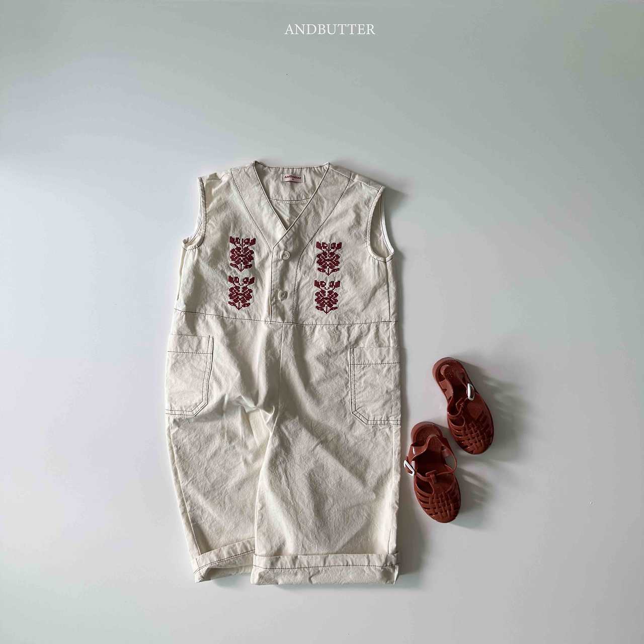 《予約》Embroidery Jump Suit / andbutter