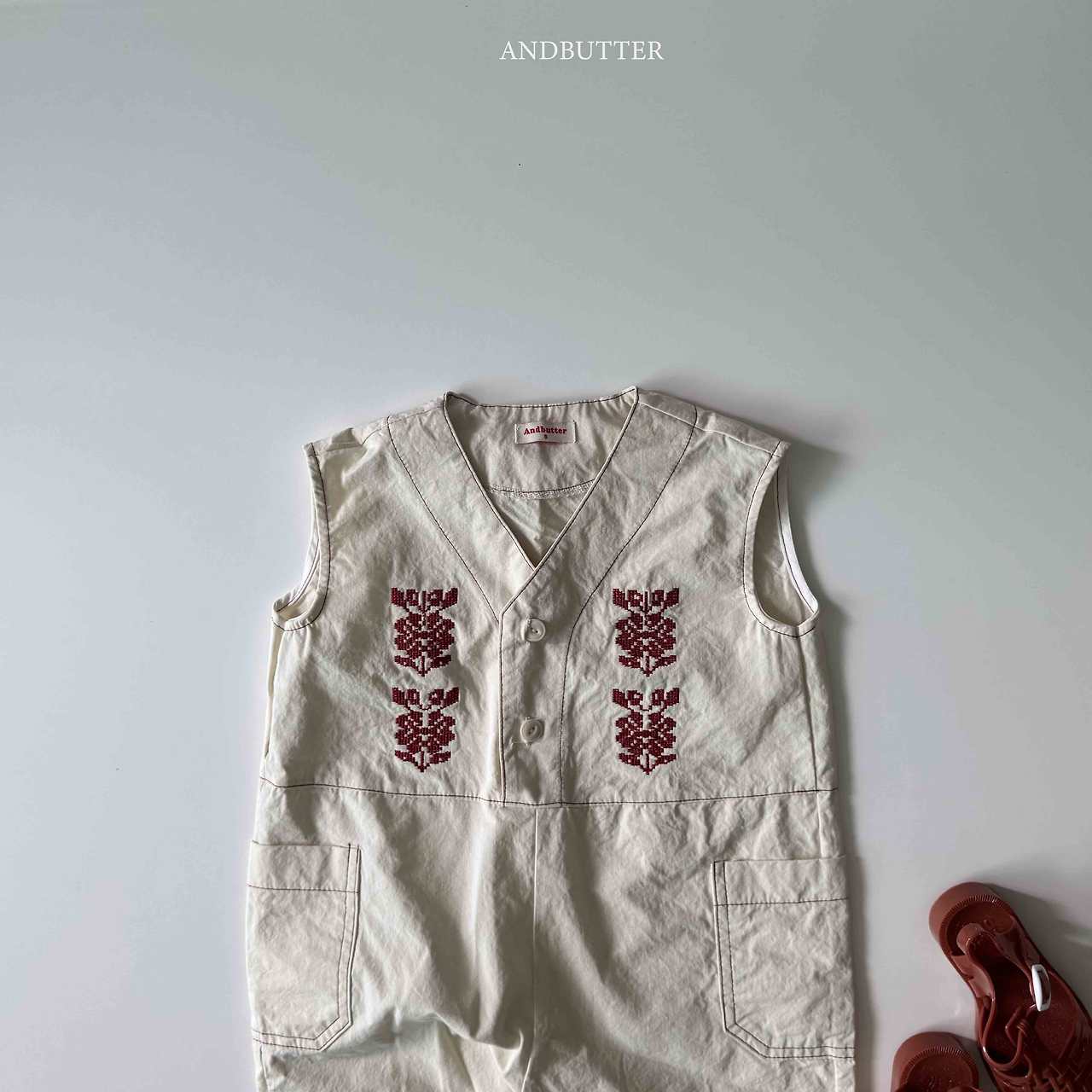 《予約》Embroidery Jump Suit / andbutter