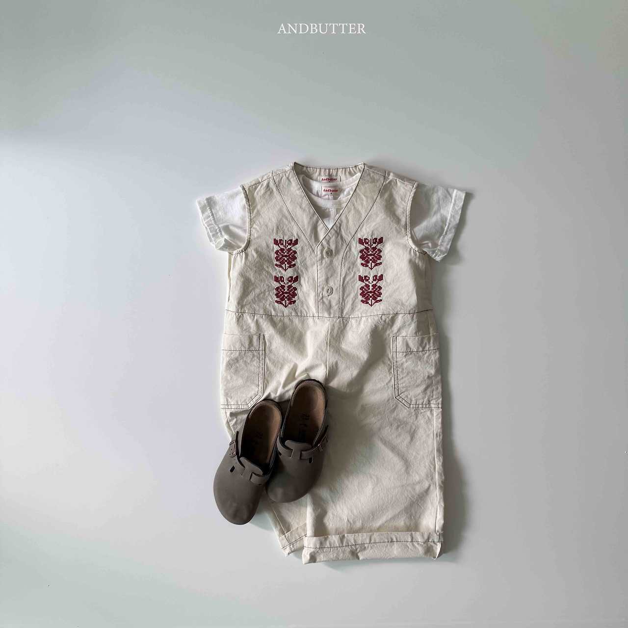 《予約》Embroidery Jump Suit / andbutter